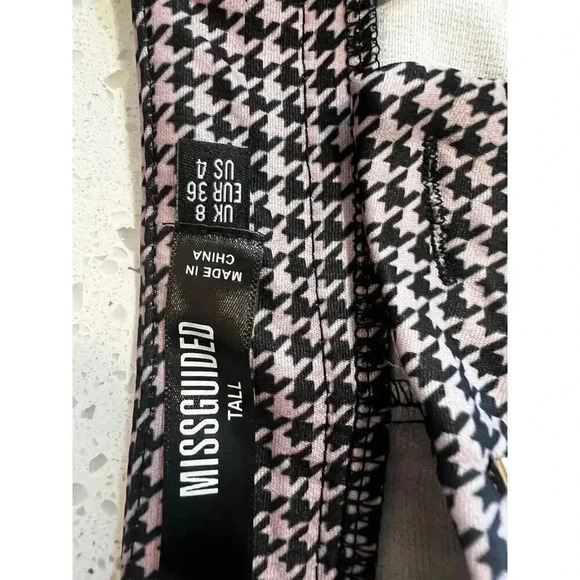 Missguided shorts tall black and pink houndstooth size 4 - Picture 5 of 6